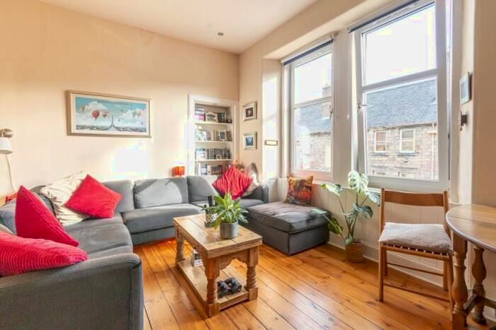 2 Bedroom Flat To Rent In Pleasance, Edinburgh, EH8