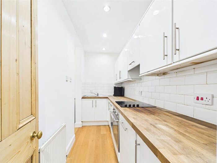 2 Bedroom Apartment To Rent In Dalgety Street, Edinburgh, EH7