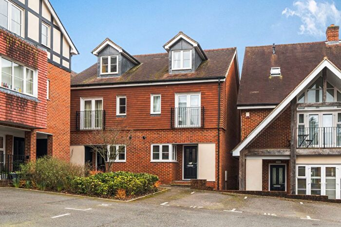 3 Bedroom Semi Detached House For Sale In Merrow, Guildford, Surrey, GU1