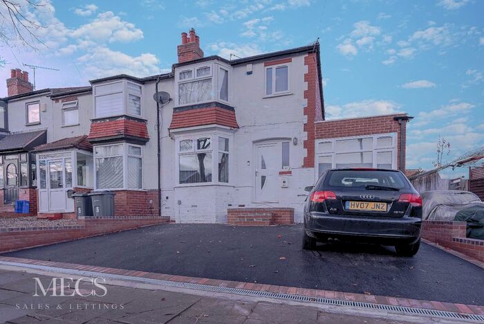 4 Bedroom Semi-Detached House To Rent In Stanley Avenue, Birmingham, West Midlands, B32