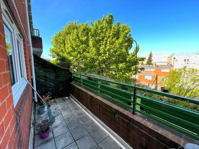 1 Bedroom Apartment To Rent In Cossall Walk, Queens Road, London, SE15