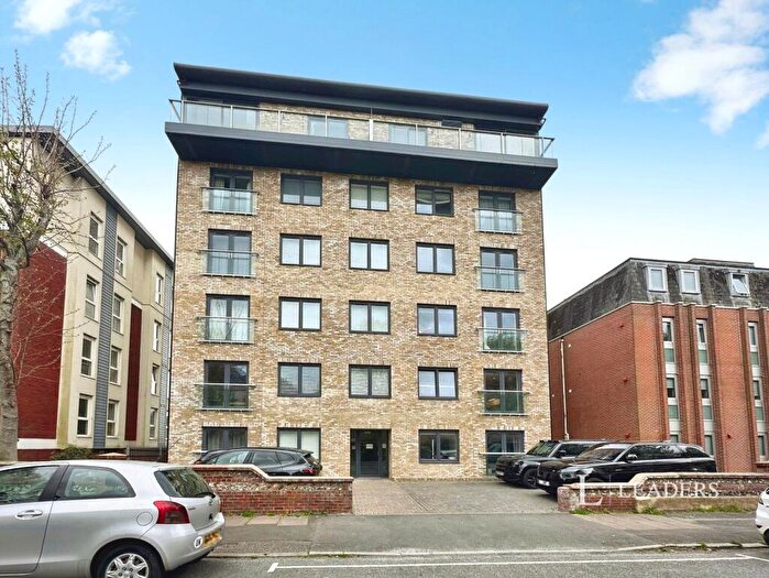 2 Bedroom Flat To Rent In St. Leonards Road, Eastbourne, East Sussex, BN21