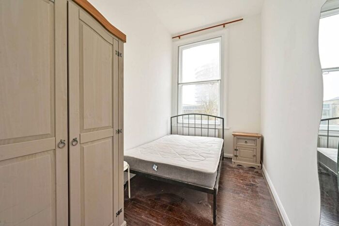 2 Bedroom Flat To Rent In Putney High Street, Putney, London, SW15
