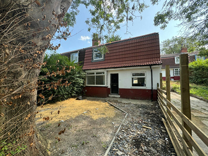 2 Bedroom Semi-Detached House To Rent In Sandhurst Avenue, Leeds, West Yorkshire, LS8