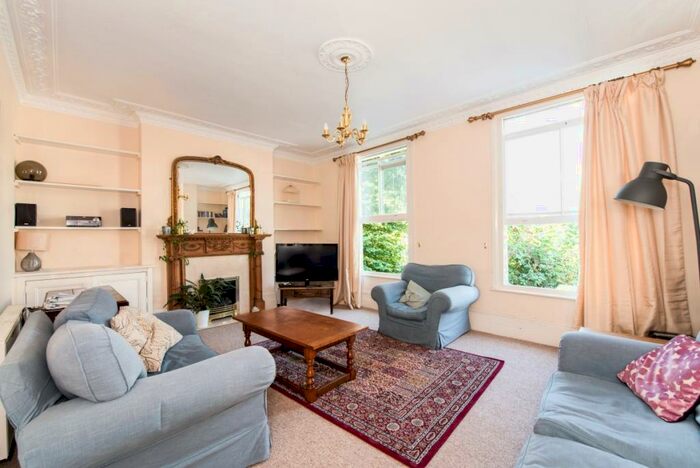 4 Bedroom Flat To Rent In Almorah Road London, N1