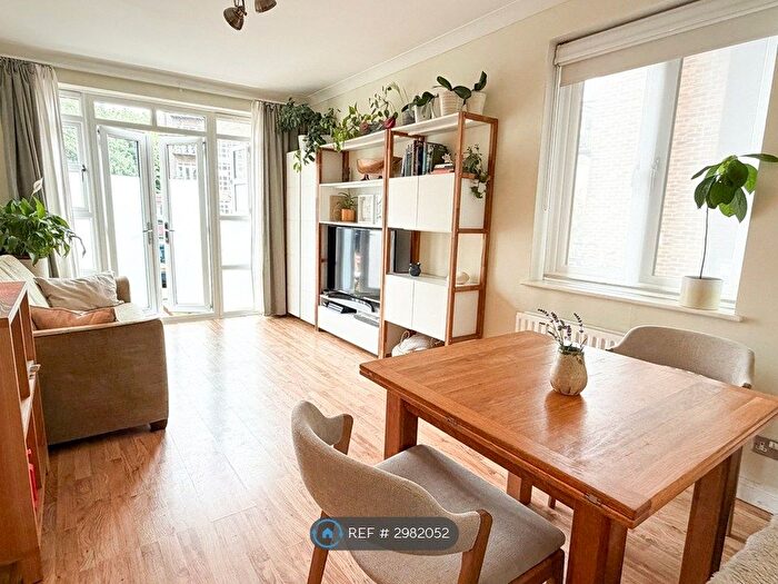 2 Bedroom Flat To Rent In Old Ford Road, London, E3