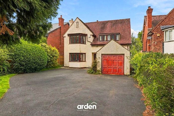 4 Bedroom Detached House For Sale In St. Bernards Road, Solihull, B92