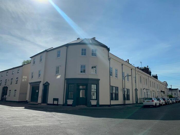 1 Bedroom Flat To Rent In Mill View, George St, CV31