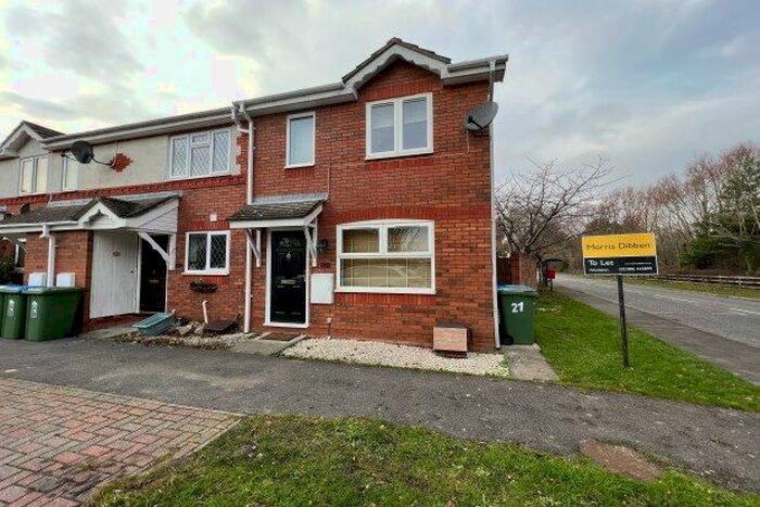 2 Bedroom Property To Rent In Taylor Close, Southampton SO19