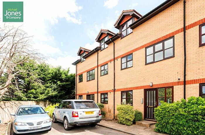 2 Bedroom Flat To Rent In Carnforth Road, Lancing, West Sussex, BN15