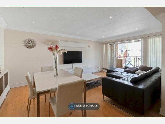 2 Bedroom Flat To Rent In Regents Park Road, London, N3