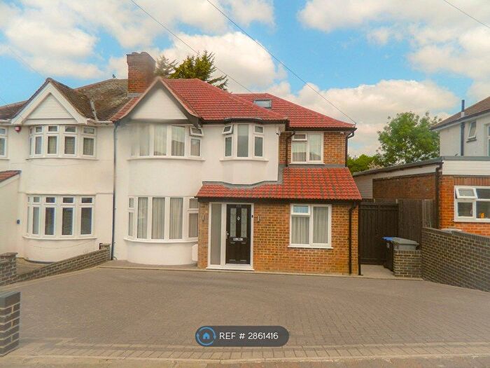 4 Bedroom Semi-Detached House To Rent In Uxendon Hill, Wembley, HA9