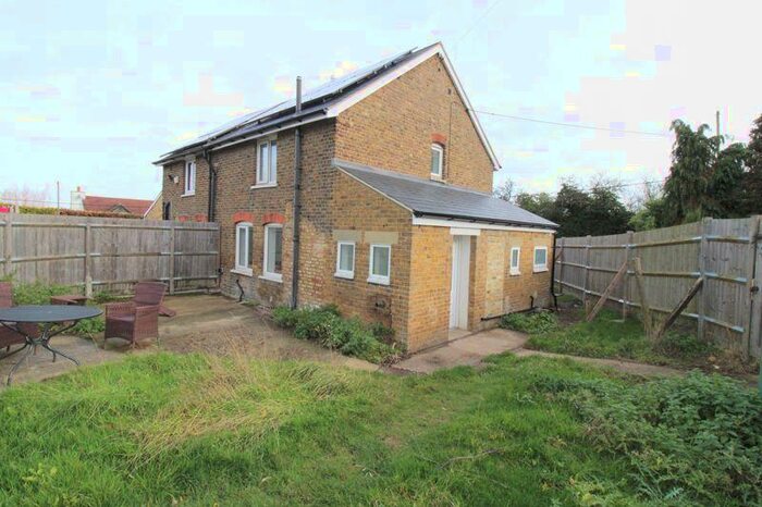 3 Bedroom Semi-Detached House To Rent In Daltons Road, Crockenhill, BR6