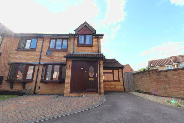 3 Bedroom Semi-Detached House To Rent In Bindon Close, Swindon, SN5