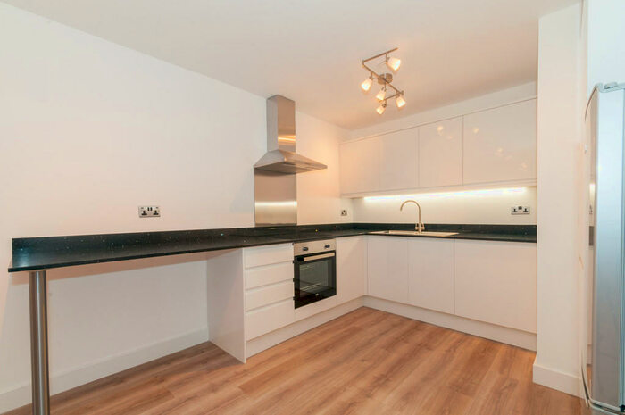 1 Bedroom Apartment To Rent In Langtons Wharf, Leeds City Centre, LS2