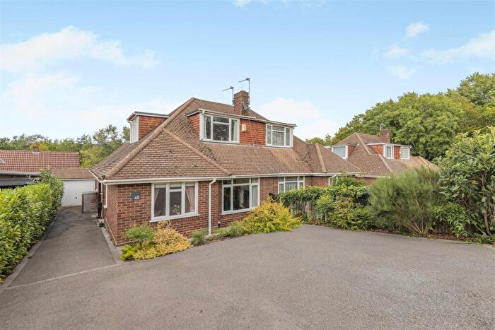 3 Bedroom Semi-Detached House For Sale In Downs View Road, Penenden Heath, Maidstone, ME14