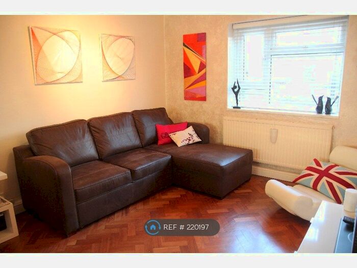 1 Bedroom Flat To Rent In Oxford Road North, London, W4