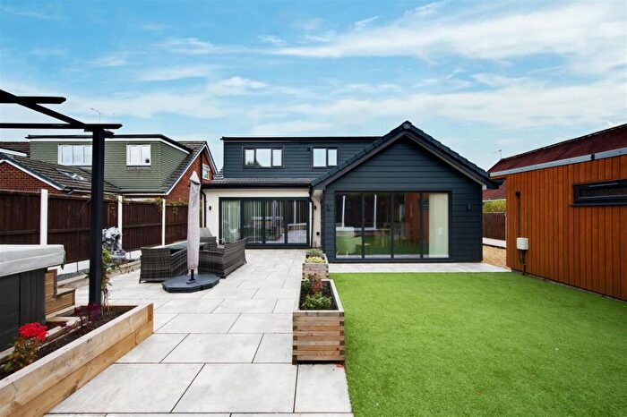 4 Bedroom Detached House For Sale In Arrowsmith Drive, Alsager, ST7