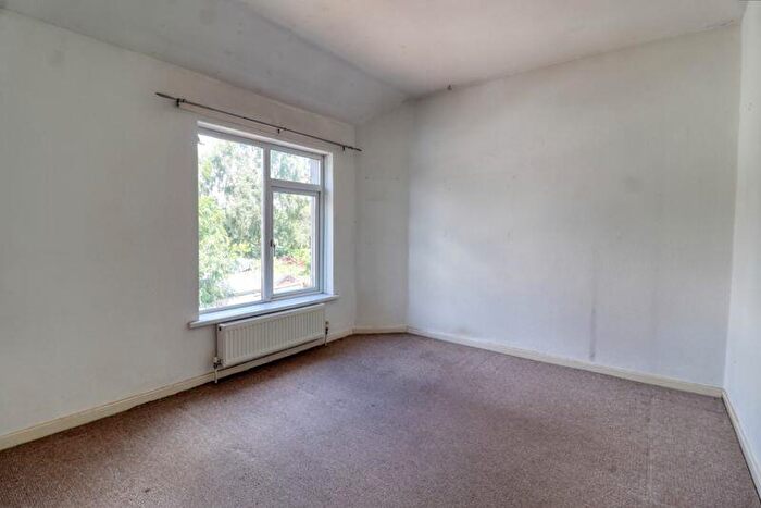3 Bedroom Terraced House For Sale In Long Road, Scunthorpe, DN15