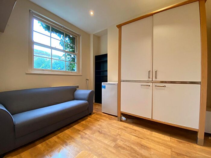 Studio To Rent In Offord Road, London, N1