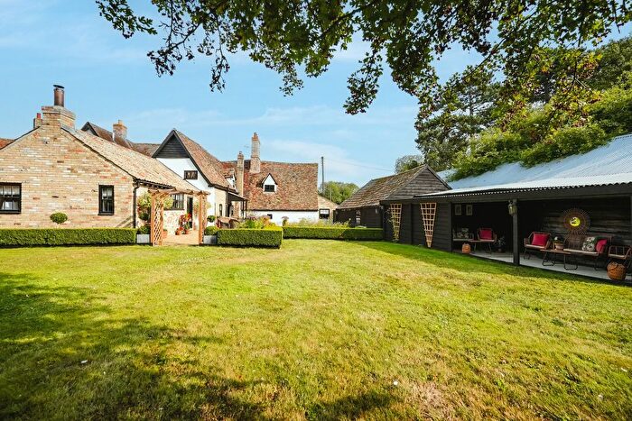 4 Bedroom Detached House For Sale In Causeway Road, Broughton, Huntingdon, PE28