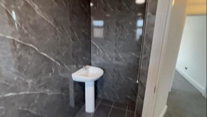 5 Bedroom Semi-Detached House To Rent In Goodmayes Lane, Ilford, IG3