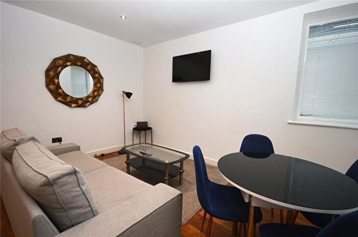 2 Bedroom Apartment To Rent In Sanford Street, Swindon, SN1