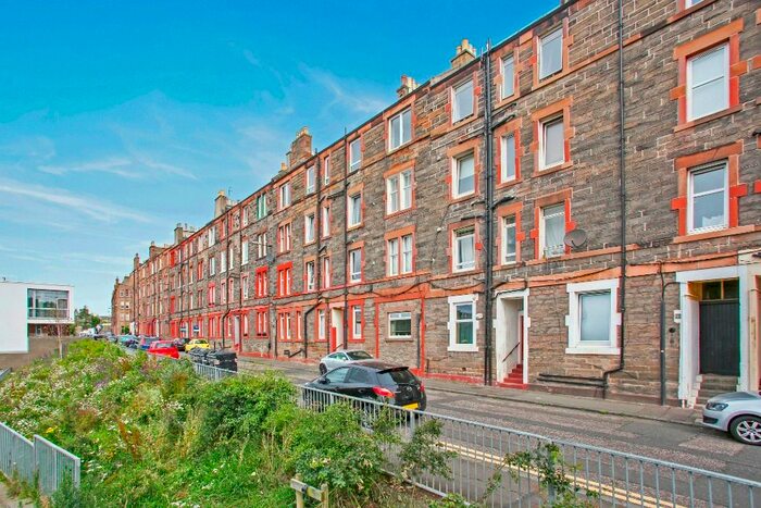 2 Bedroom Flat To Rent In Hawthornvale, Newhaven, Edinburgh, EH6