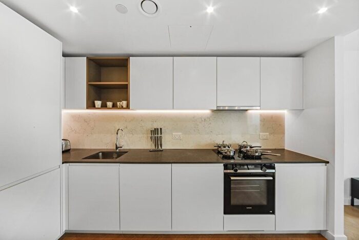 1 Bedroom Apartment To Rent In One Thames Quay, Marsh Wall, E14