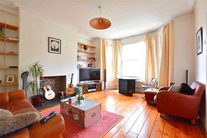 2 Bedroom Apartment To Rent In Granville Park, London, SE13
