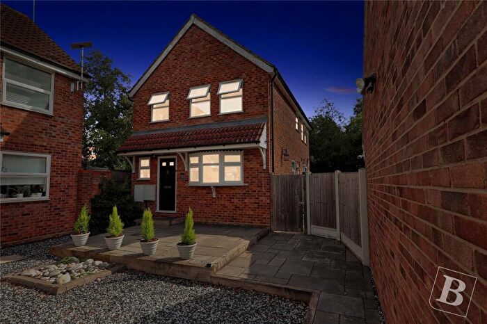 4 Bedroom Detached House For Sale In Barton Close, South Woodham Ferrers, Chelmsford, Essex, CM3