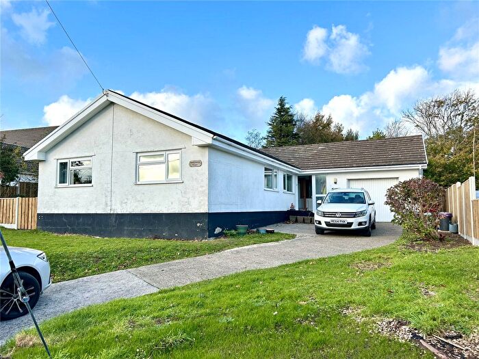 4 Bedroom Bungalow For Sale In Leonardston Road, Llanstadwell, Milford Haven, Pembrokeshire, SA73