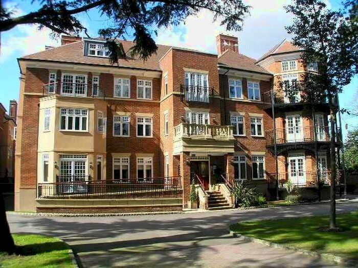 2 Bedroom Flat To Rent In Worsley Grange, Kemnal Road, Chislehurst, BR7