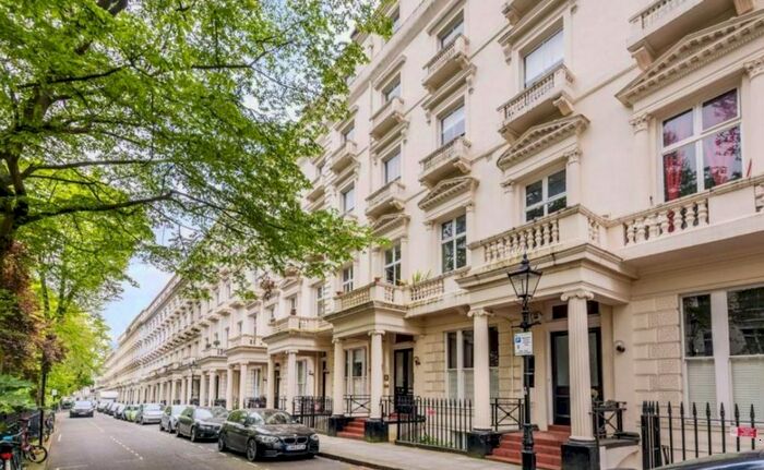 1 Bedroom Flat To Rent In Queens Gardens, Lancaster Gate W2