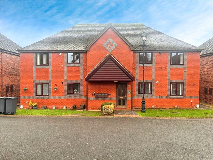 2 Bedroom Flat For Sale In Holioake Drive, Warwick, CV34