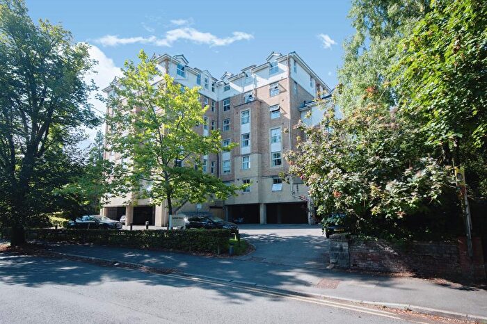 2 Bedroom Flat For Sale In Suffolk Road, Bournemouth, BH2