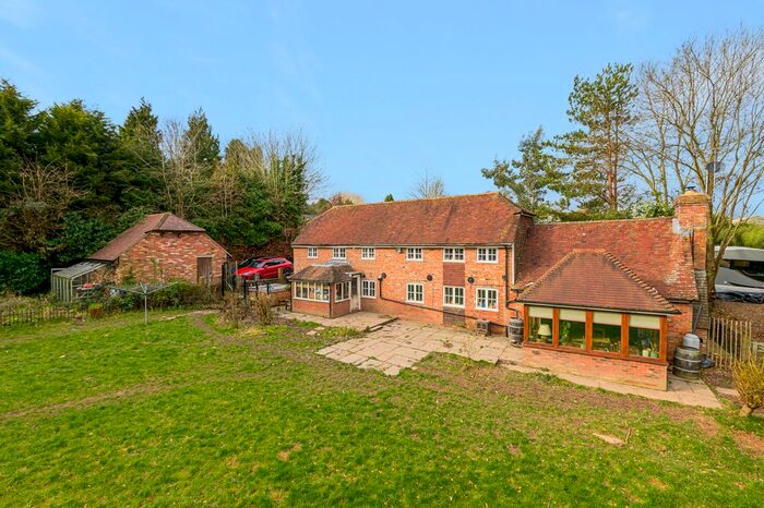 4 Bedroom Barn Conversion For Sale In Whatlington, Battle, TN33