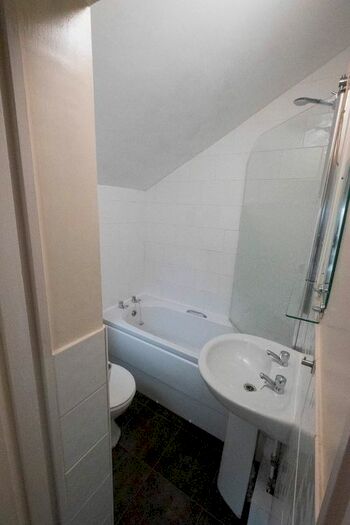 2 Bedroom Terraced House To Rent In Avenue Place, Harrogate, HG2