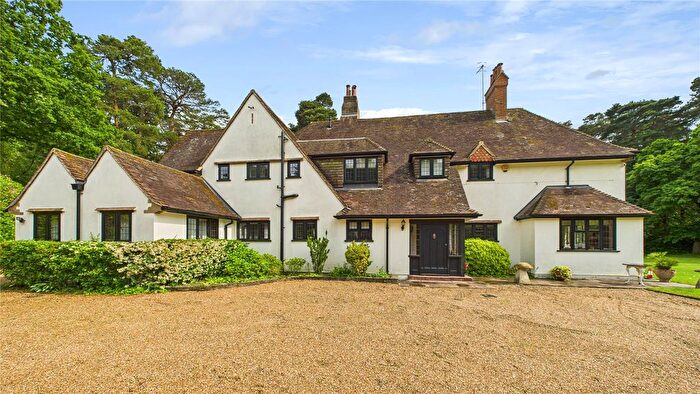 4 Bedroom Detached House For Sale In Worplesdon Hill, Surrey, GU22