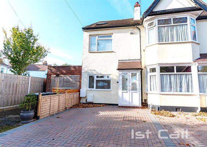 2 Bedroom End Of Terrace House For Sale In Sandringham Road, Southchurch, Southend On Sea, SS1