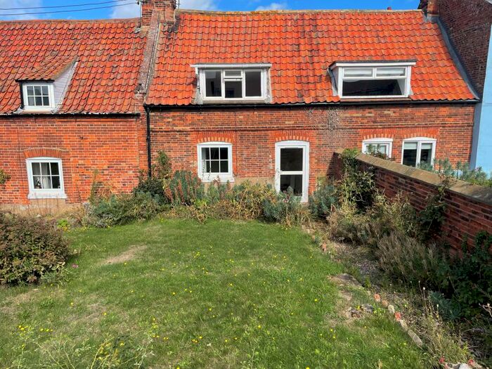 2 Bedroom Terraced House To Rent In Brancaster Staithe., PE31
