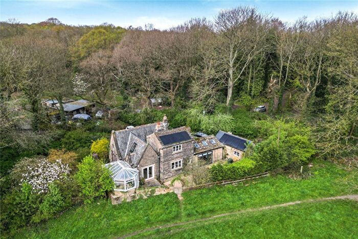 4 Bedroom Detached House For Sale In South Lodge, Thornhill Drive, Calverley, Pudsey, West Yorkshire, LS28