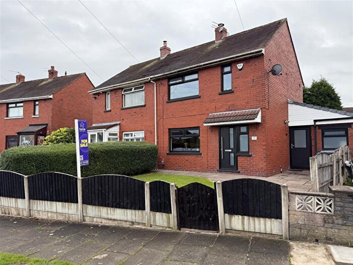 2 Bedroom Semi Detached House For Sale In Borrowdale Crescent, Ashton-Under-Lyne, OL7
