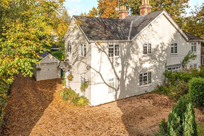 3 Bedroom Semi-detached House For Sale In Windlesham, Surrey, GU20
