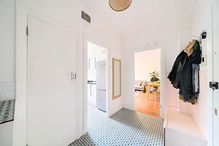 1 Bedroom Flat For Sale In Eton College Road, London, NW3