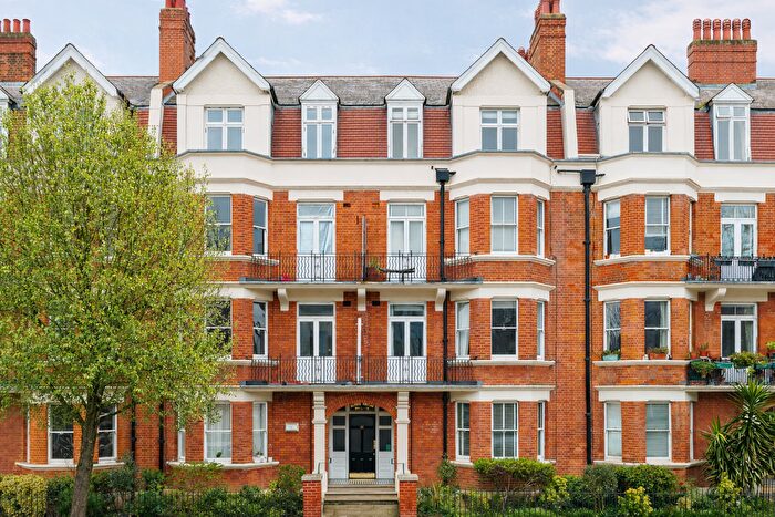 Studio For Sale In Delaware Road, London, W9
