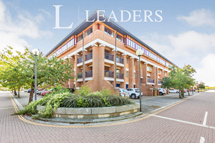 1 Bedroom Flat To Rent In North Row, Milton Keynes, Buckinghamshire, MK9