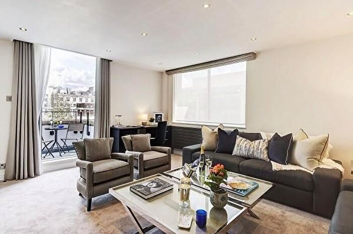 3 Bedroom Property To Rent In Ebury Street, London, SW1W