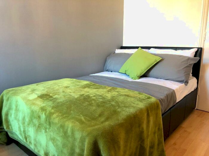 5 Bedroom Terraced House To Rent In Room, Marmion Road, Sheffield, S11