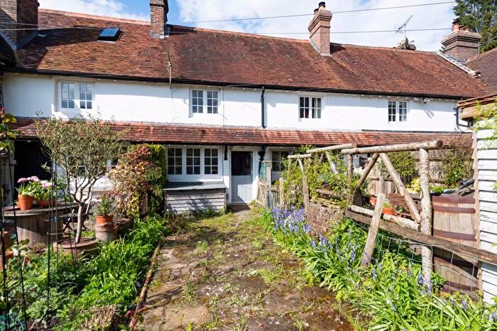 2 Bedroom Property For Sale In Cottage Hill, Rotherfield, TN6
